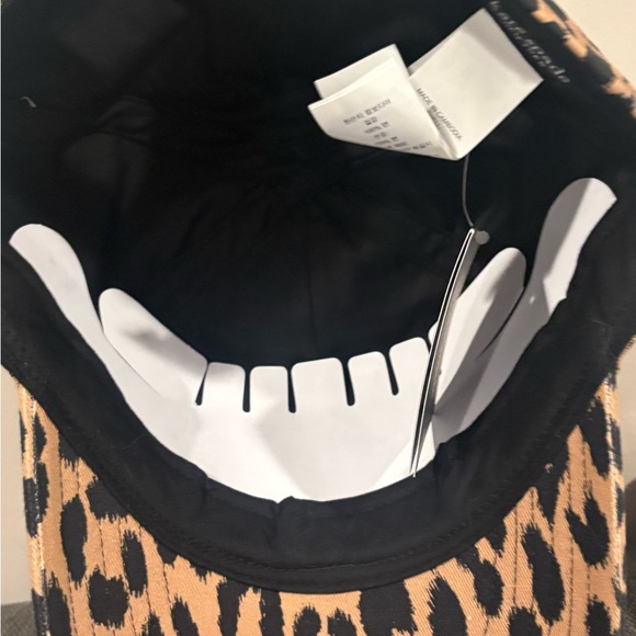 Kate Spade Leopard Print Baseball Hat NWT - Picture 5 of 5
